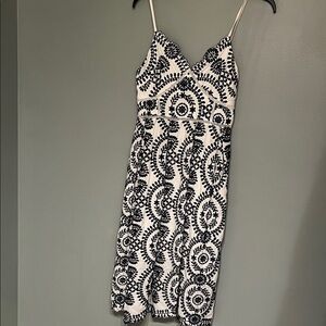 NWT! Navy & cream embroidered midi dress